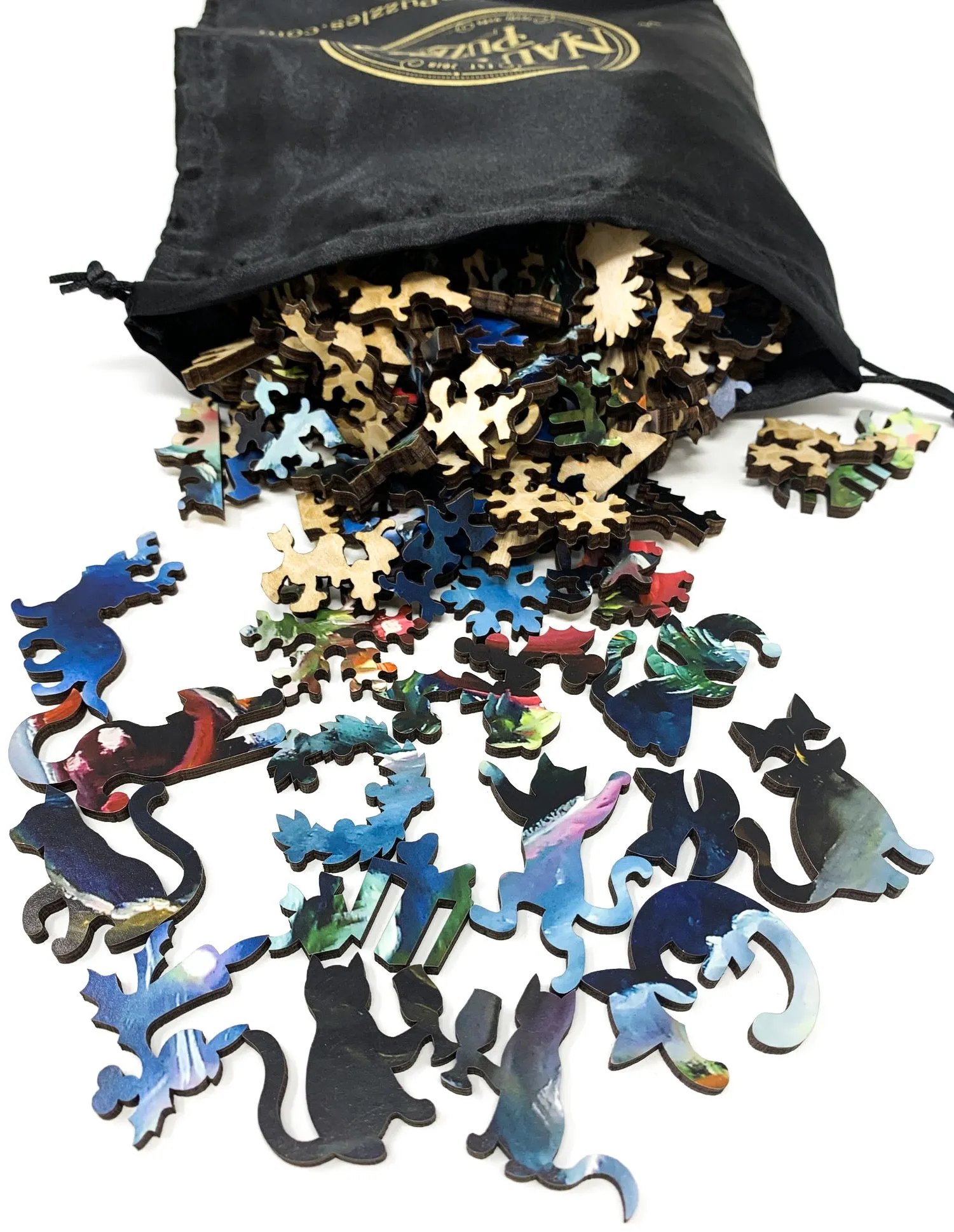 A Purr-fect Christmas - 261 Piece Wooden Jigsaw Puzzle