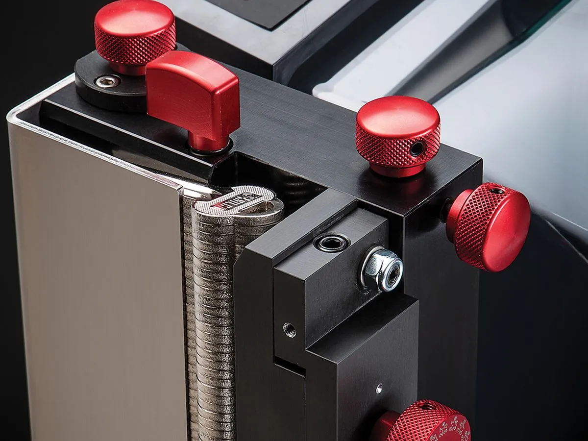 Ilco - Unocode F900 - Automatic Flat Key Cutter,  Duplicator and Engraver