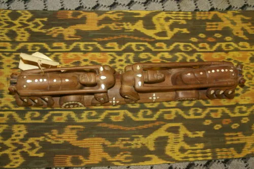 Rare South Pacific Hand Carving Rosewood Mother Pearl Lobsters Sculpture 1A13