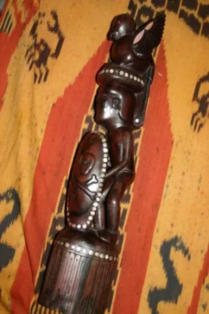 SOLD Museum quality Cannibal Warrior Head Hunter Rosewood statuette effigy mother pearl oceanic art