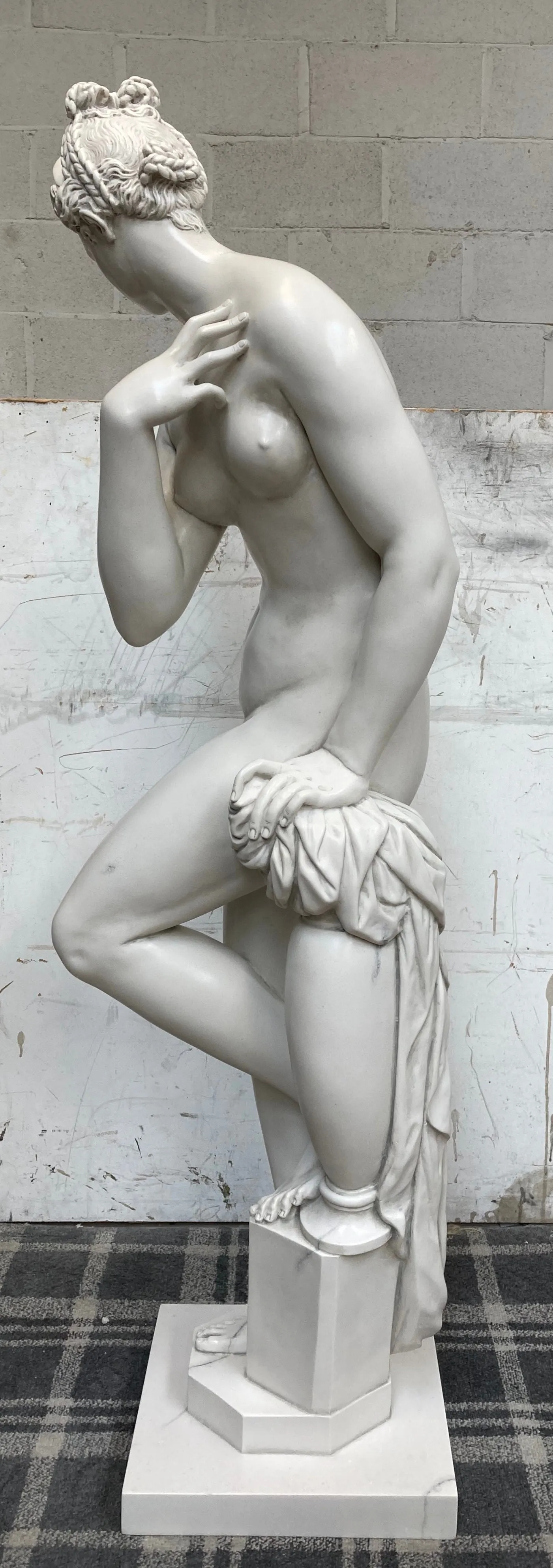 Venus Bologna Statue